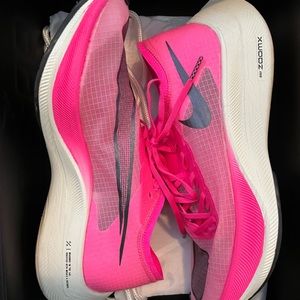 NIKE ZOOMX VAPORFLY NEXT%